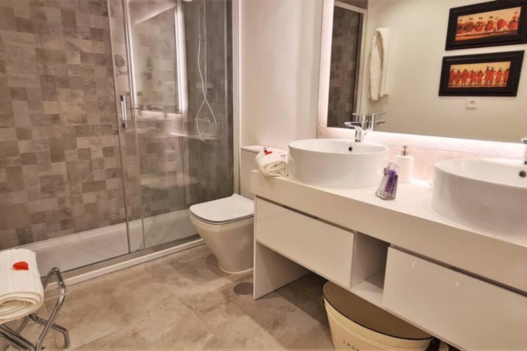 Apartamento Lujoso Nuevo Playa Centro Estepona